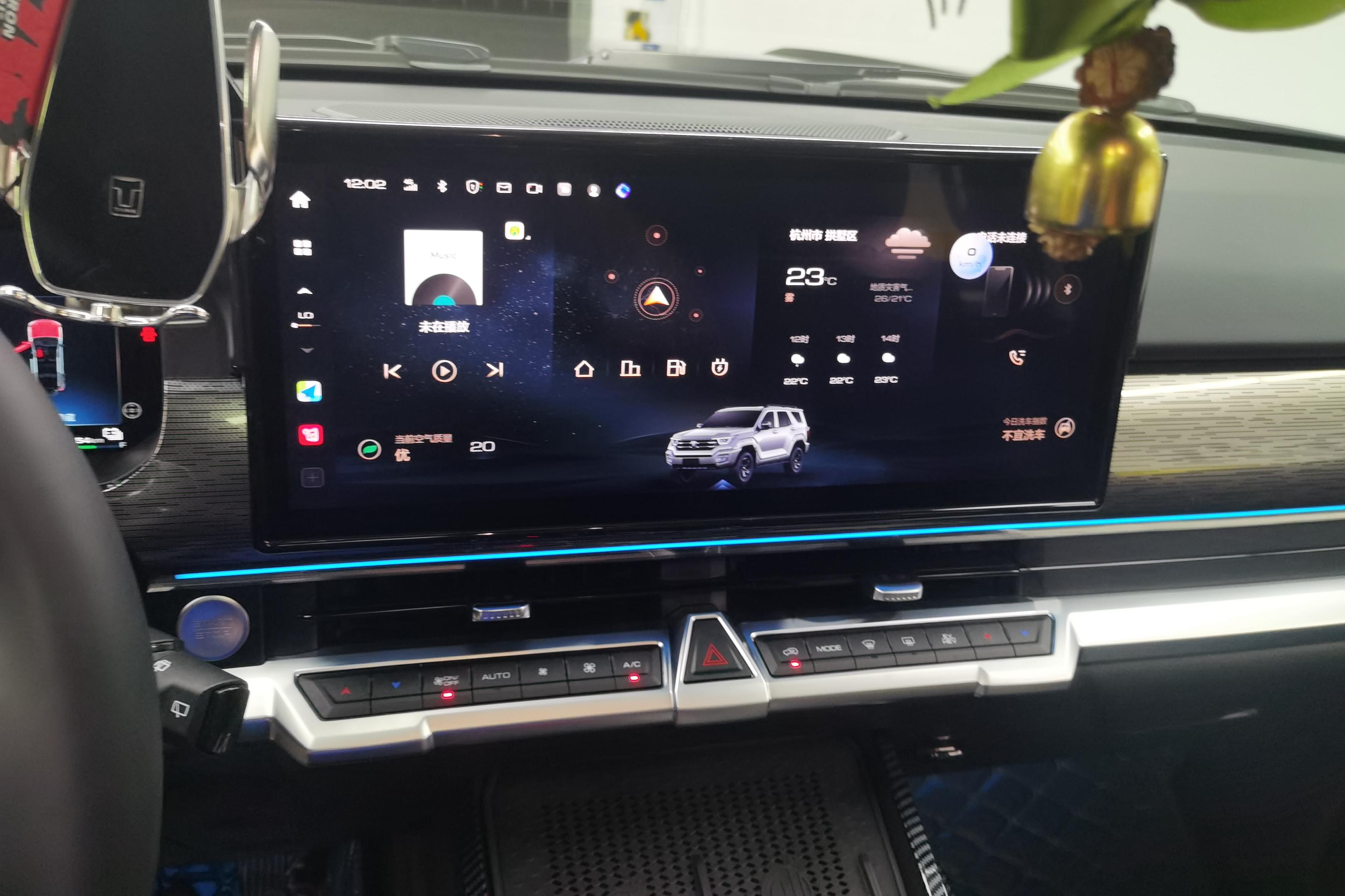 Tank 400 2024 car image #16