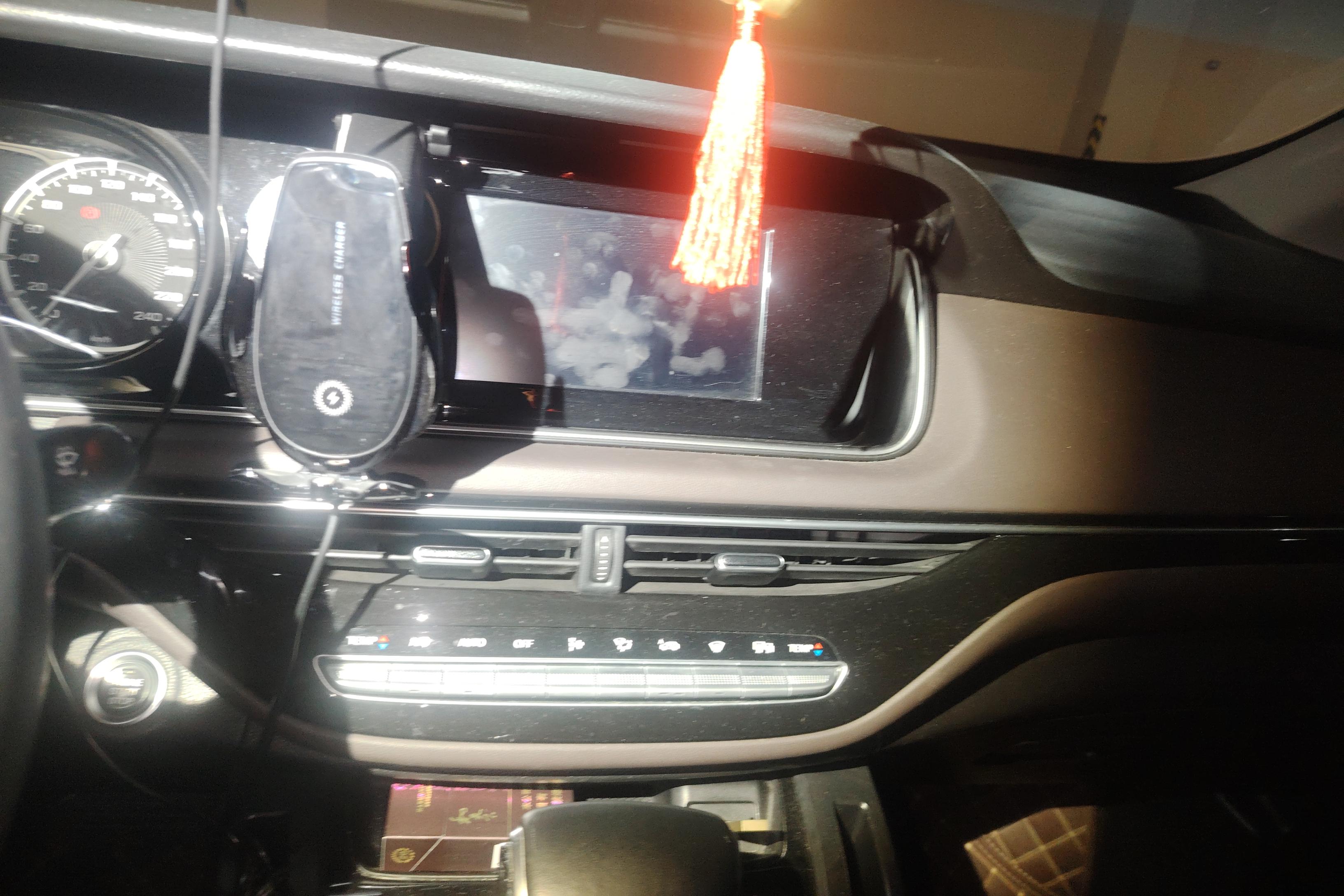 GAC Trumpchi M6 2020 car image #16