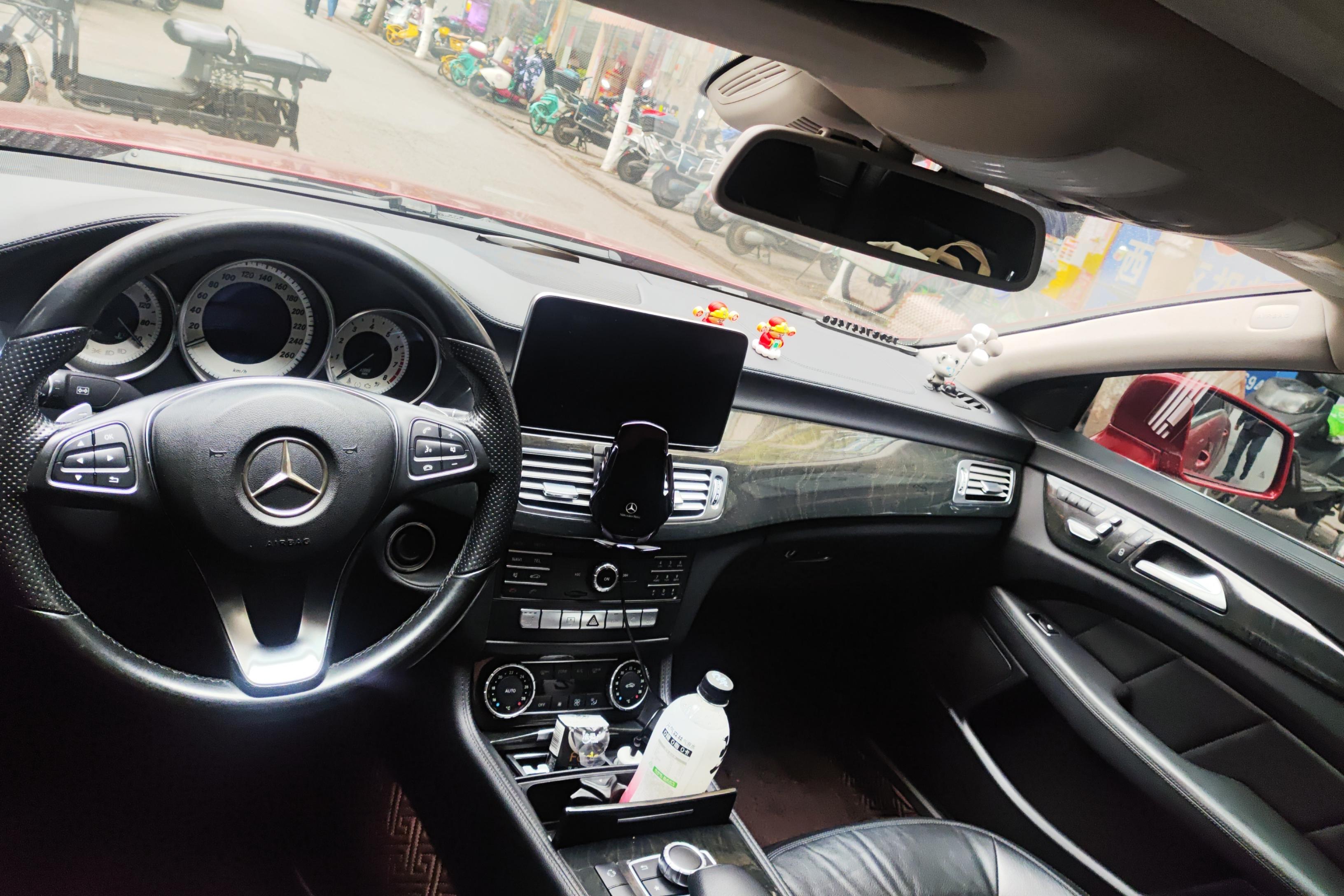 Mercedes-Benz CLS Class 2016 car image #16