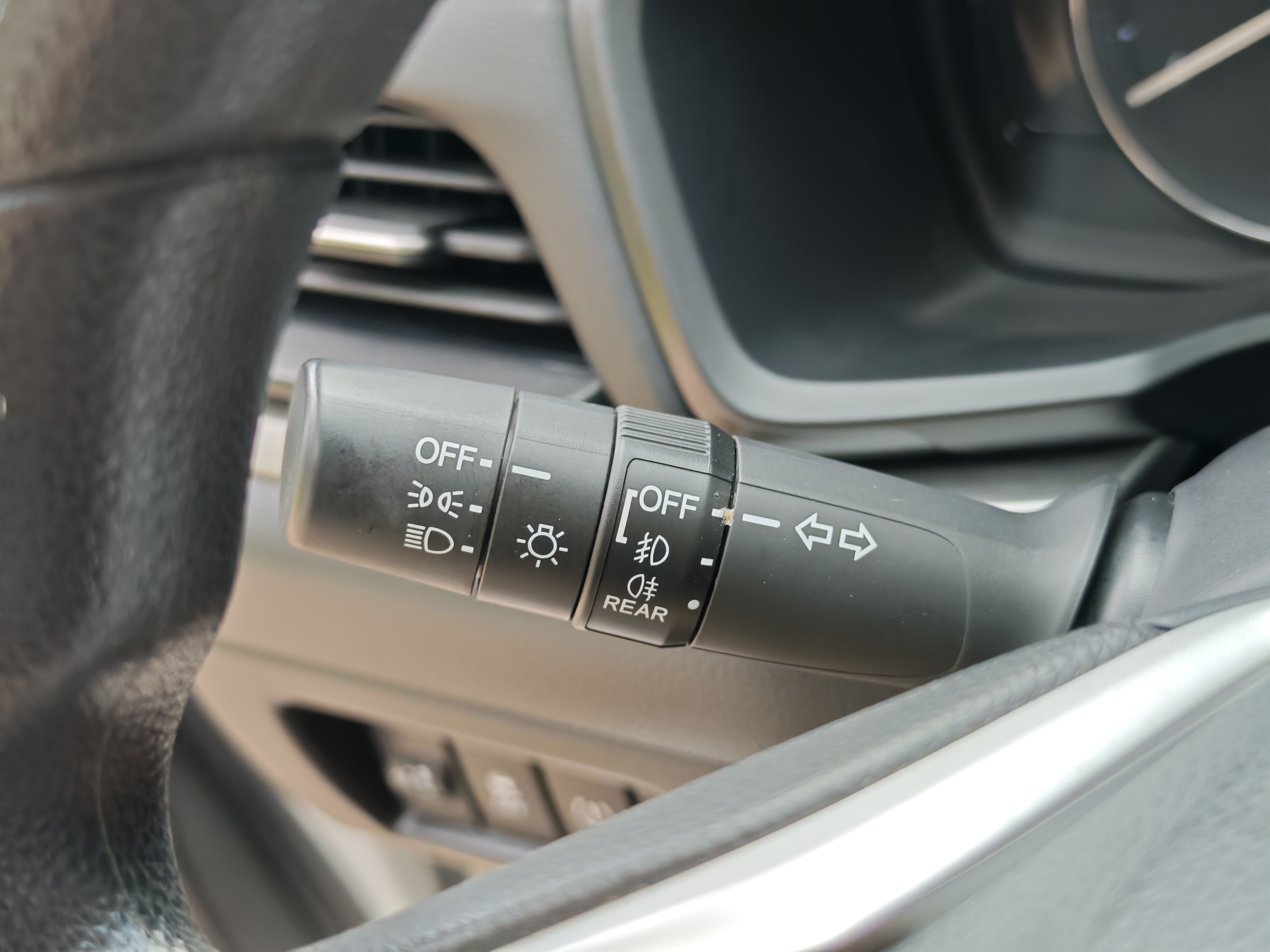 Honda Envix 2022 صورة سيارة #16