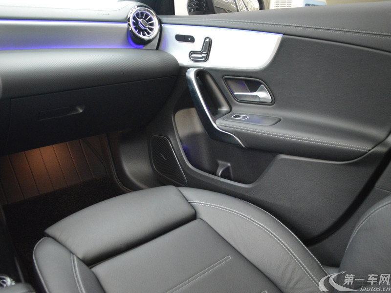 Mercedes-Benz A AMG 2024 #16 Mercedes-Benz A AMG 2024 صورة سيارة #16