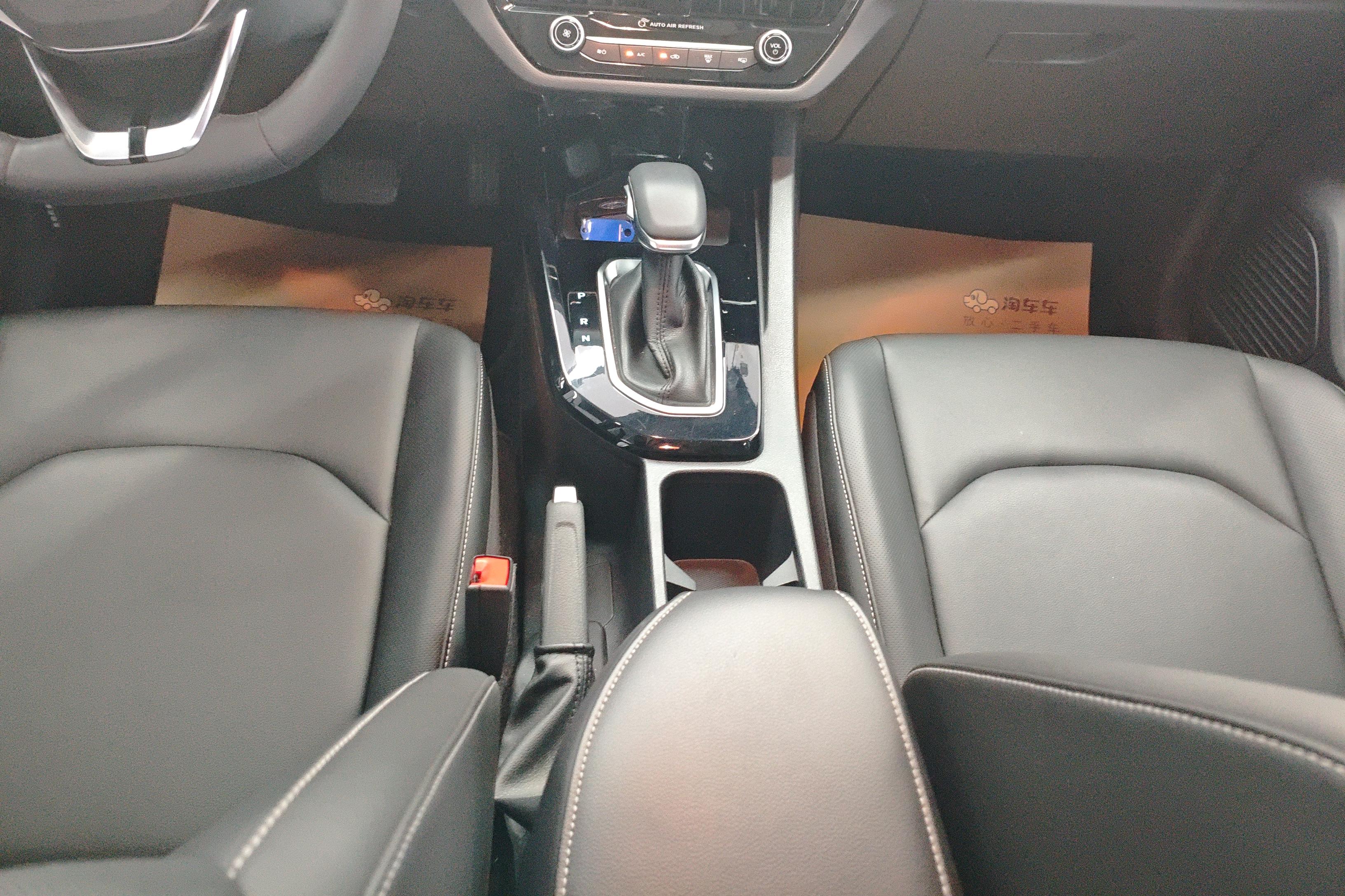 Ford Escort 2022 car image #16