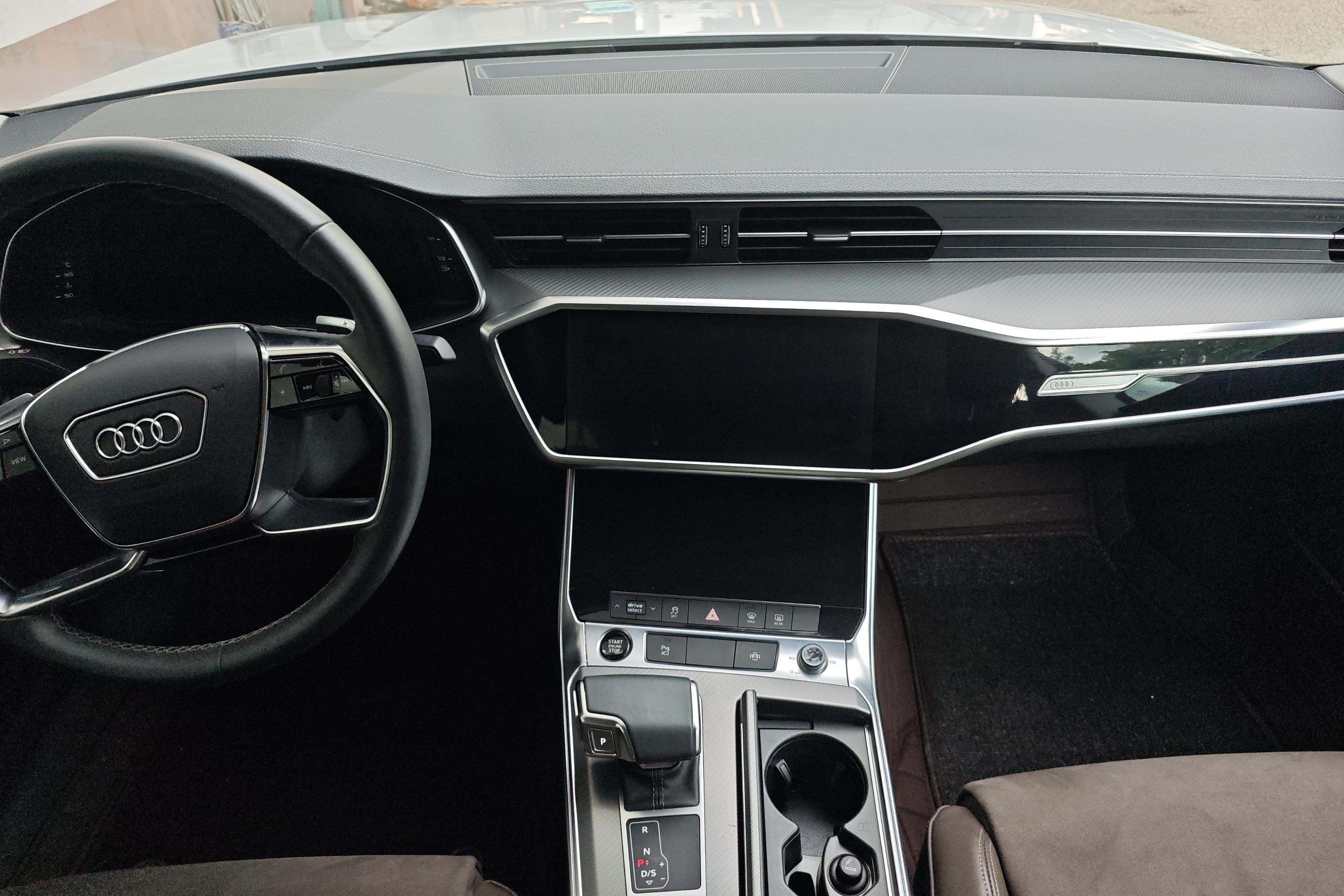 Audi A7L 2023 immagine di auto #16
