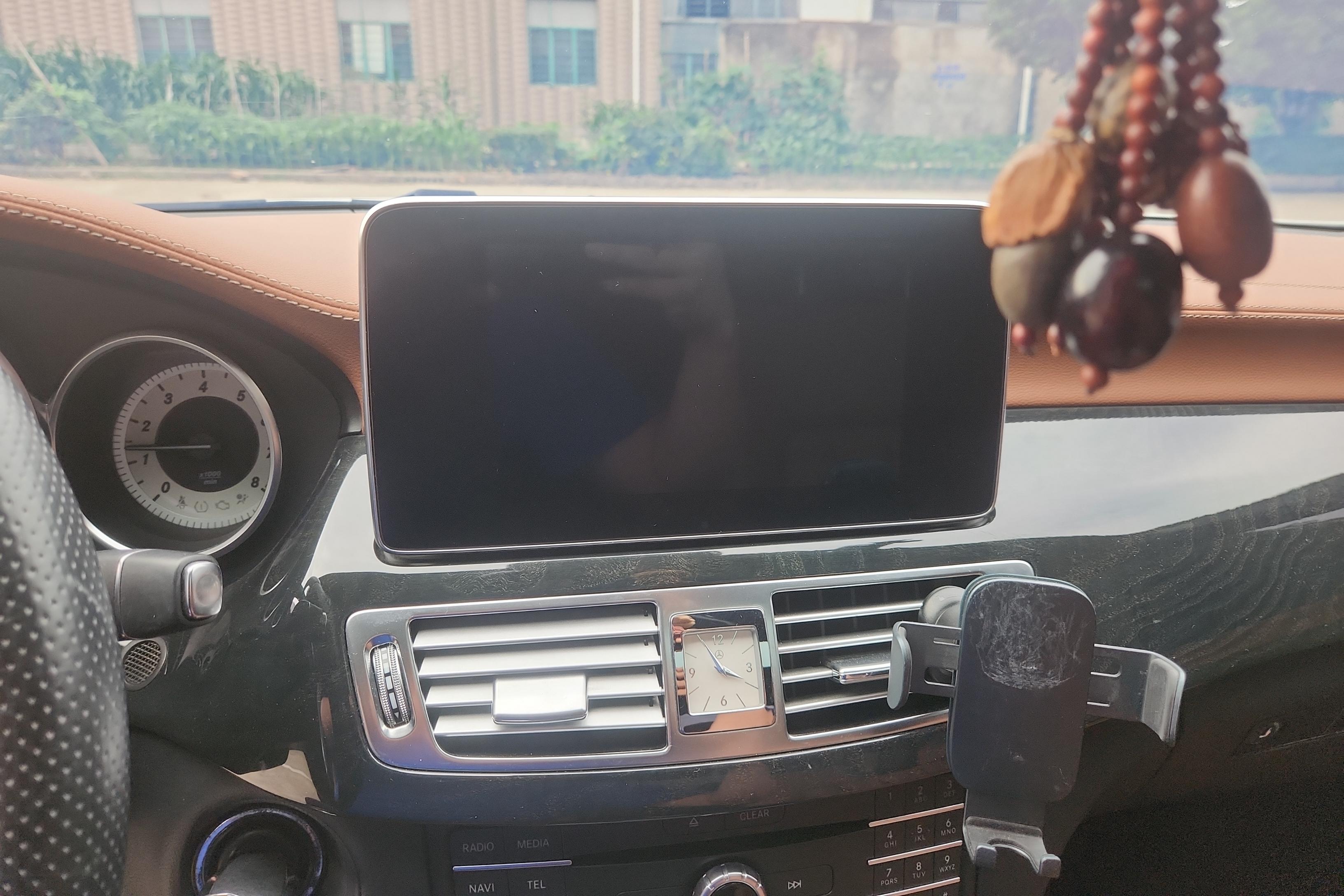 Mercedes-Benz CLS Class 2015 car image #16