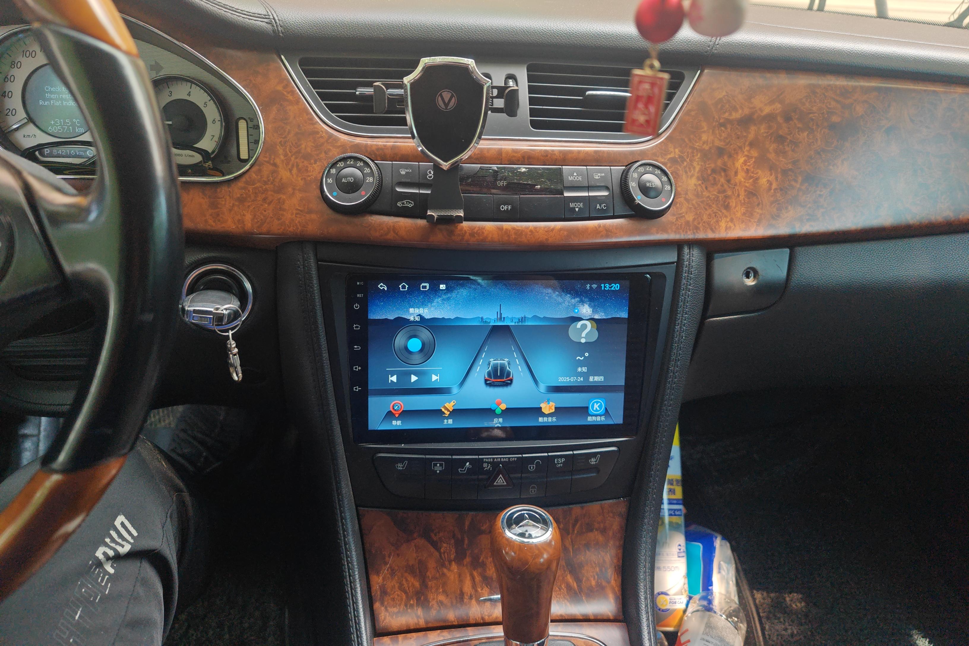 Mercedes-Benz CLS AMG 2010 #16 Mercedes-Benz CLS AMG 2010 car image #16