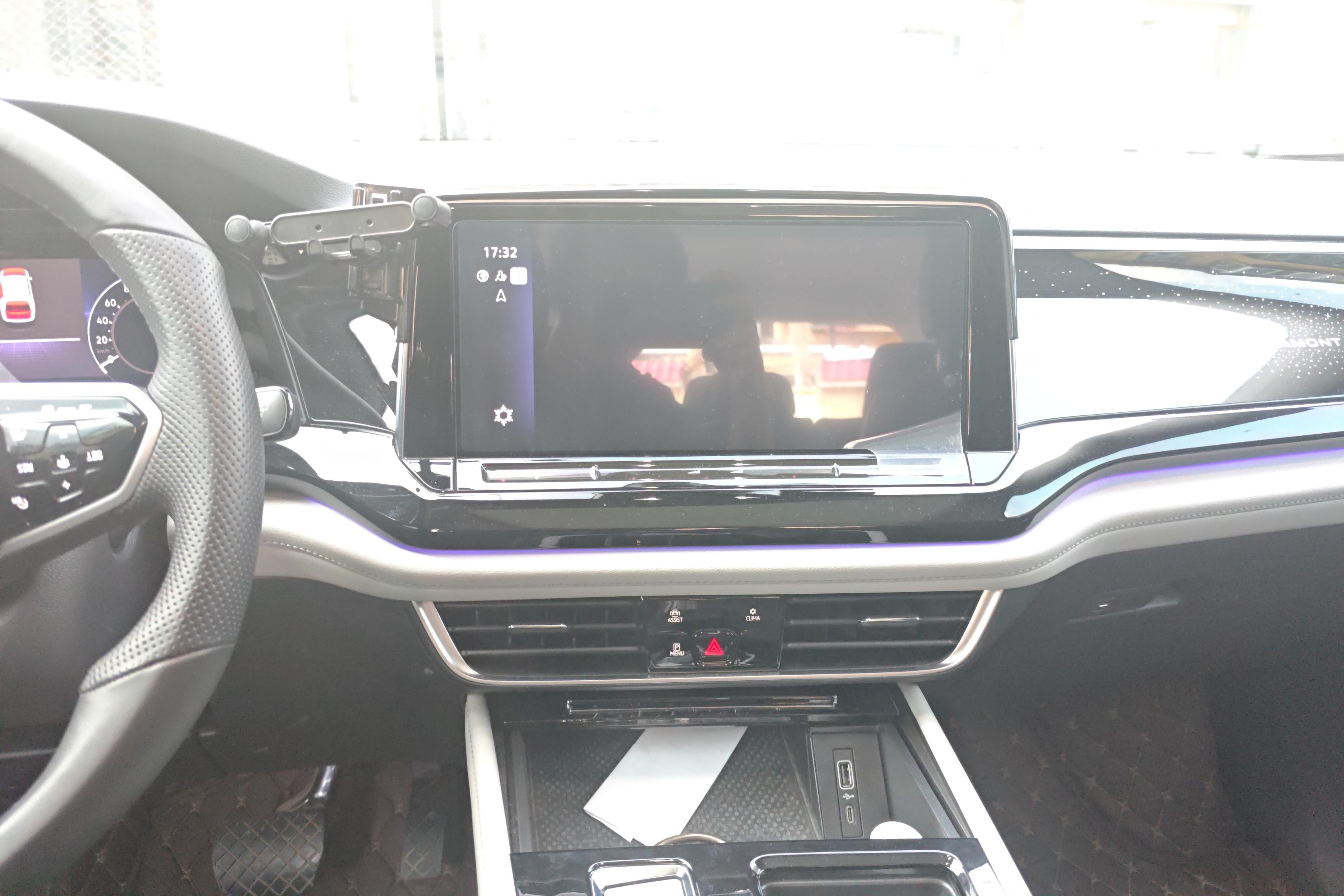 Volkswagen Teramont 2023 car image #16