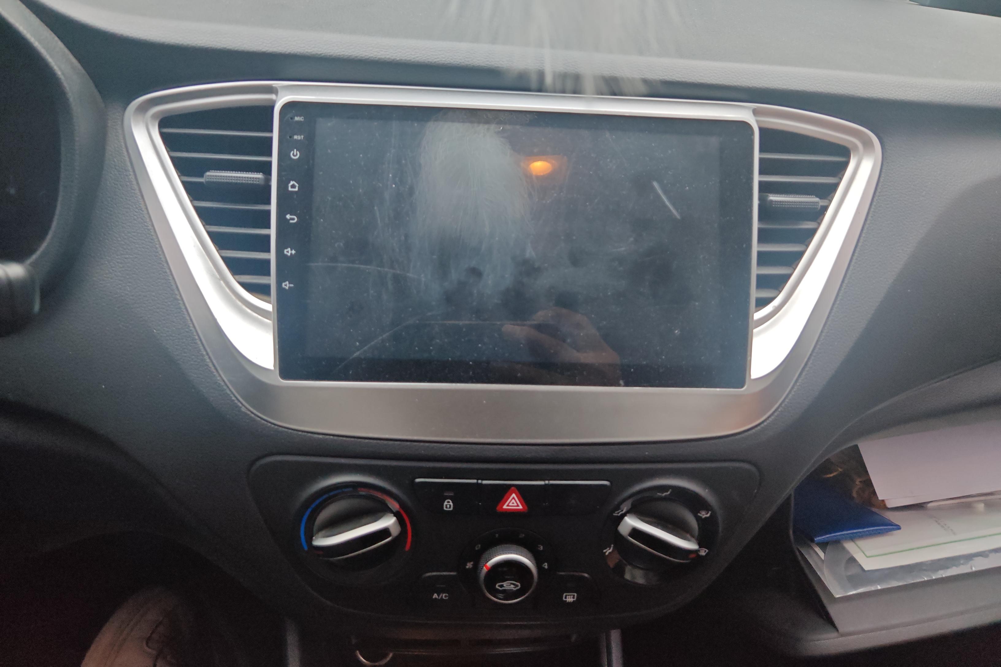 Hyundai Verna 2018 car image #16