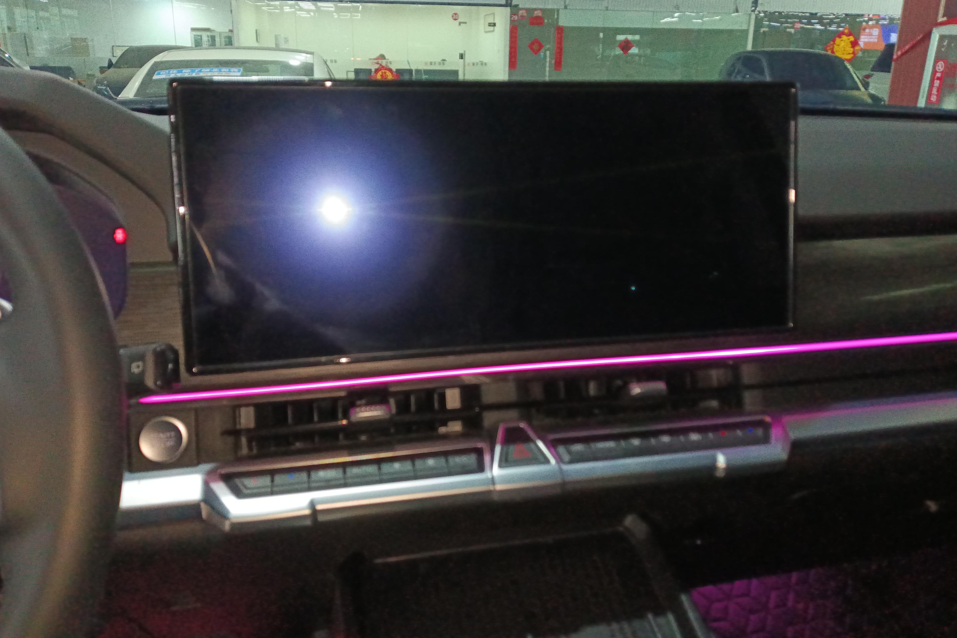 Tank 400 2024 car image #16