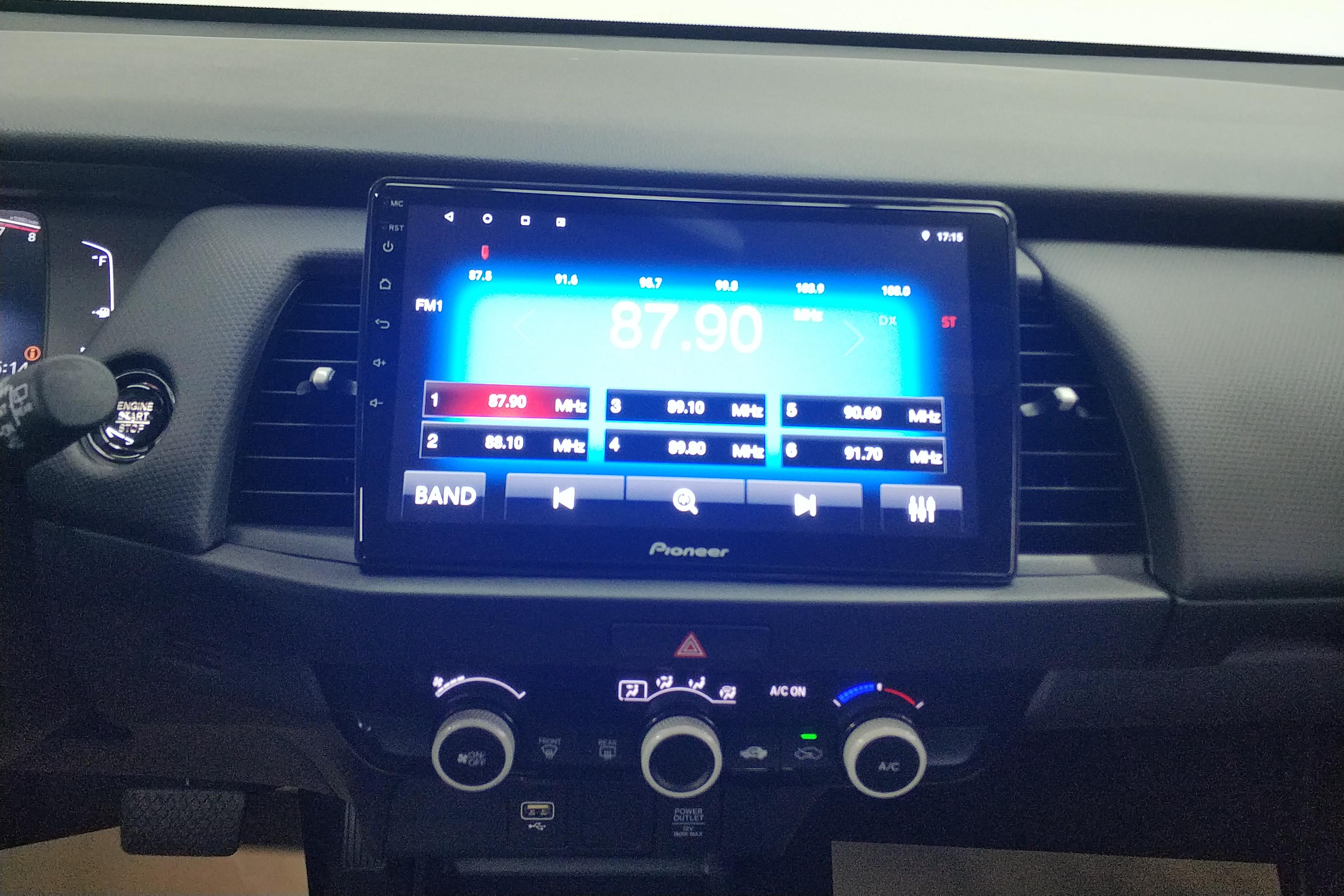 Honda Fit 2023 #16 Honda Fit 2023 car image #16