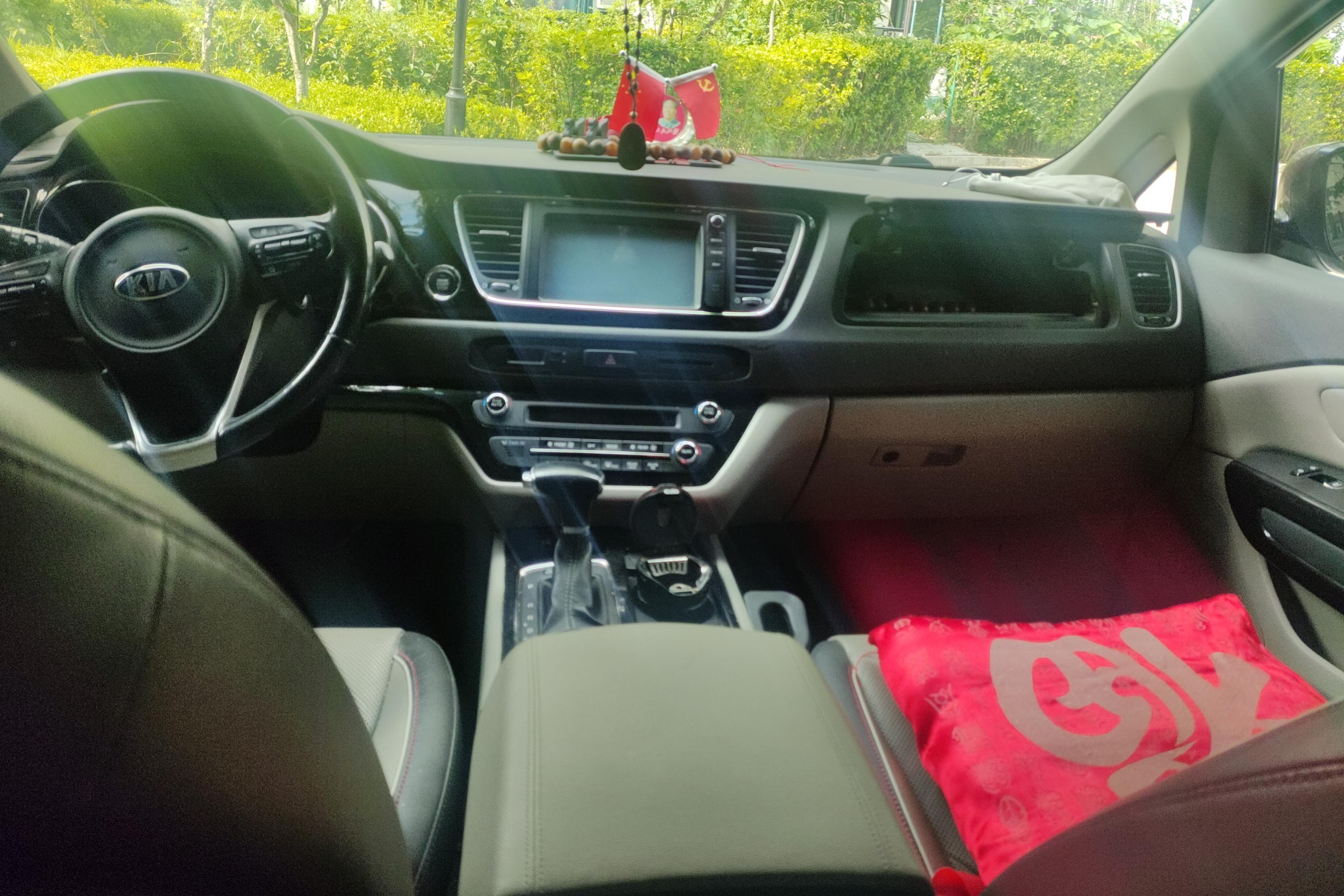 Kia Carnival 2016 изображение автомобиля #16