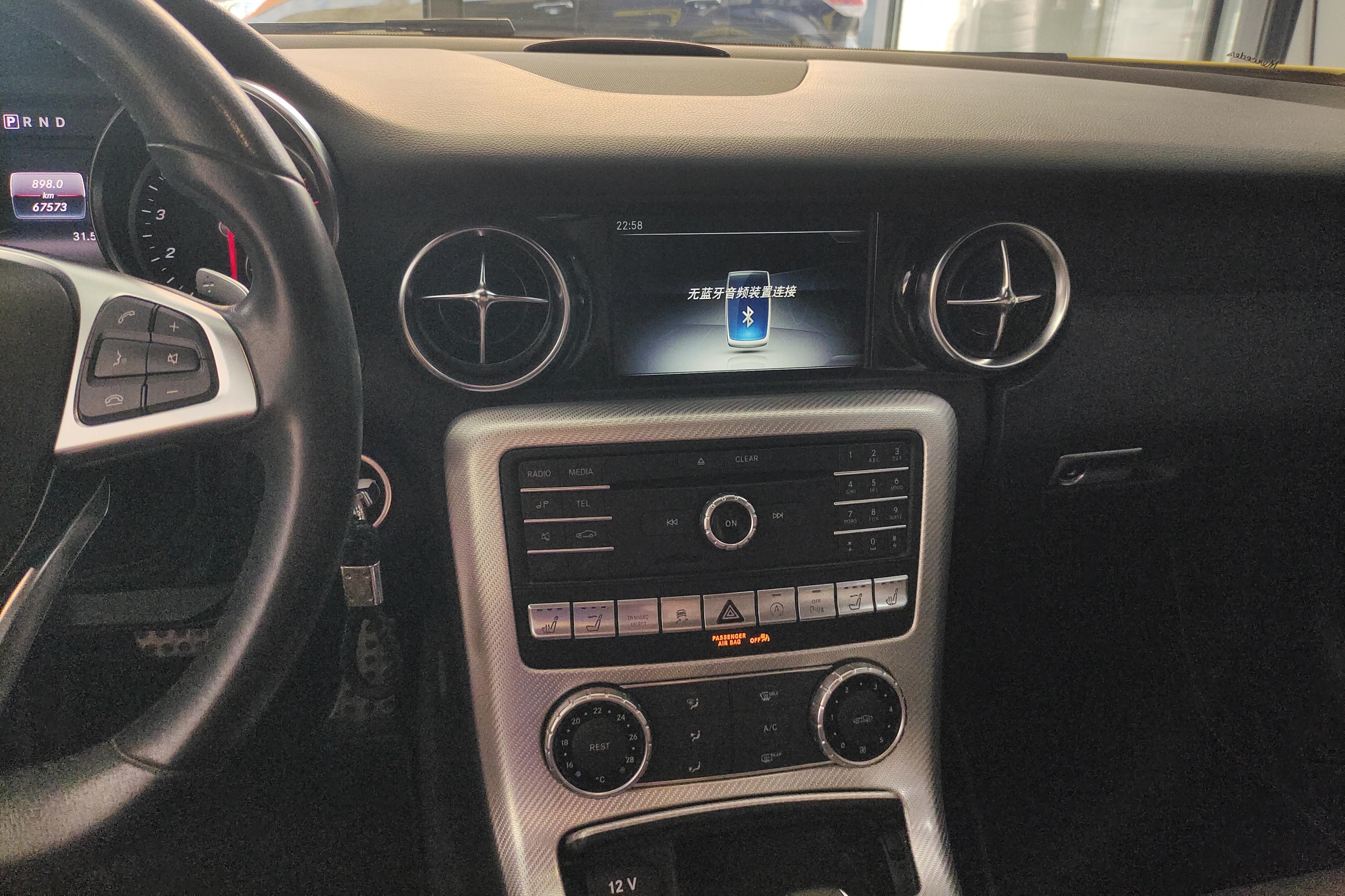 Mercedes-Benz SLC Class 2019 car image #16