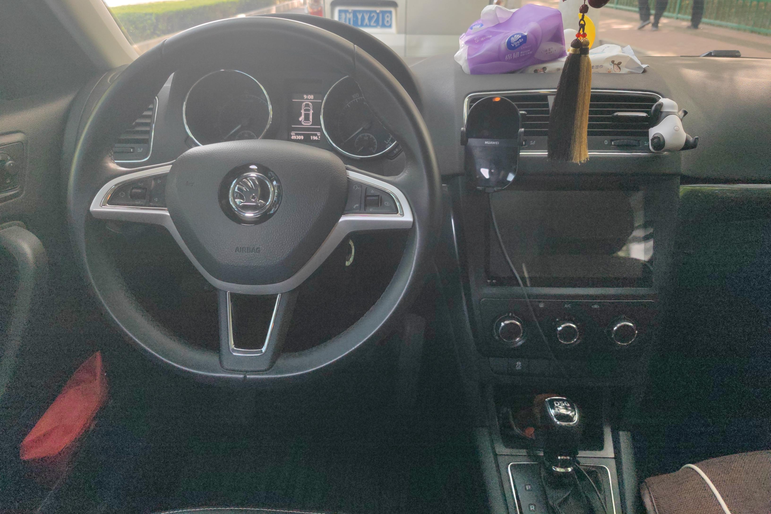 Skoda Yeti 2018 car image #16