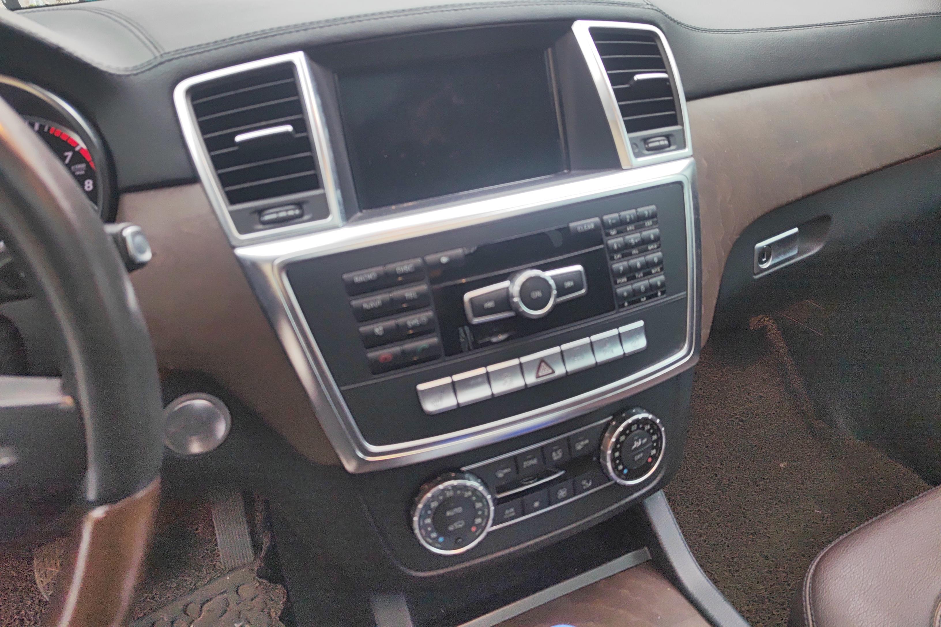 Mercedes-Benz GL Class 2015 immagine di auto #16