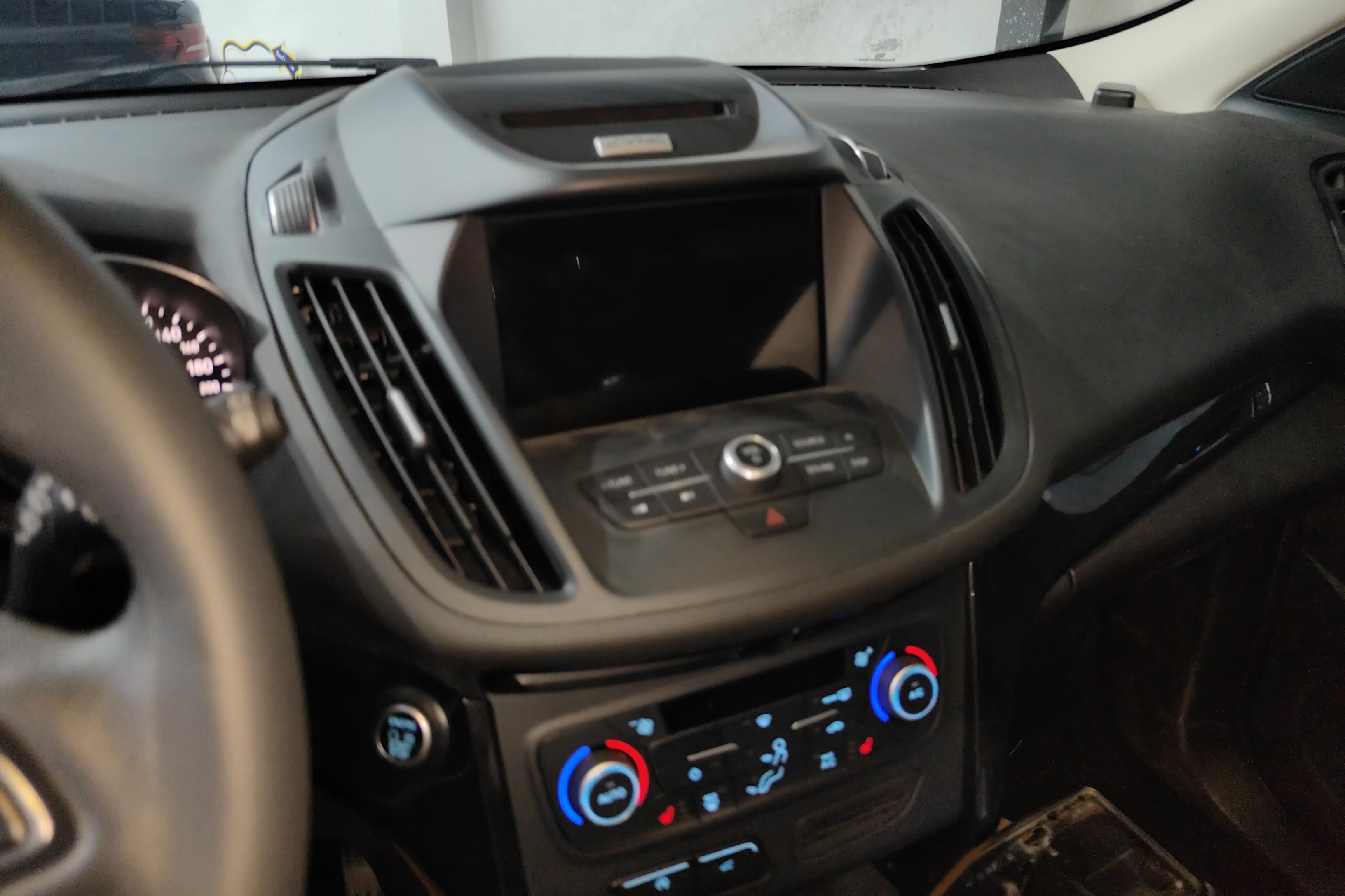 Ford Kuga 2017 #16 Ford Kuga 2017 изображение автомобиля #16