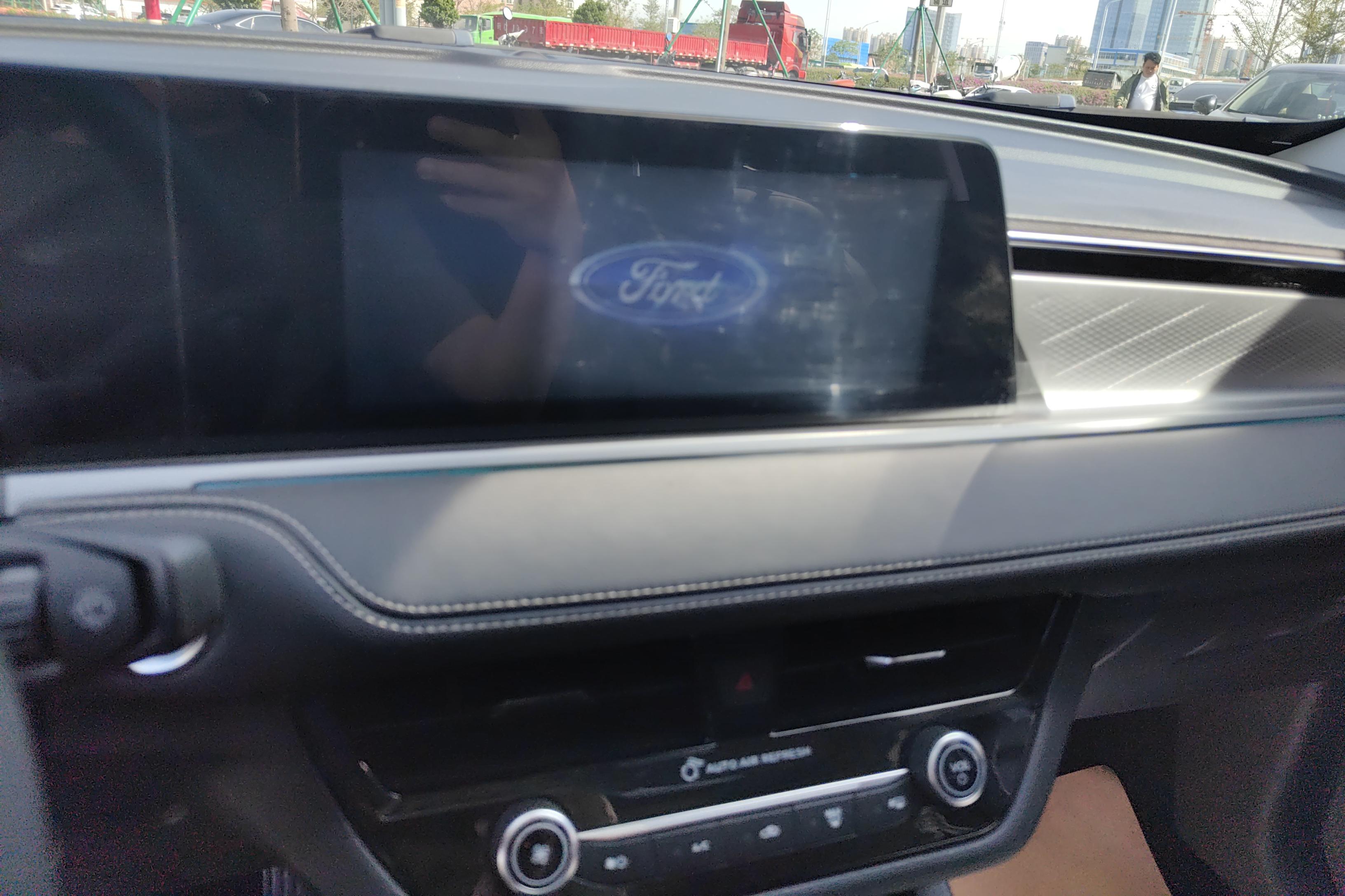 Ford Escort 2022 car image #16