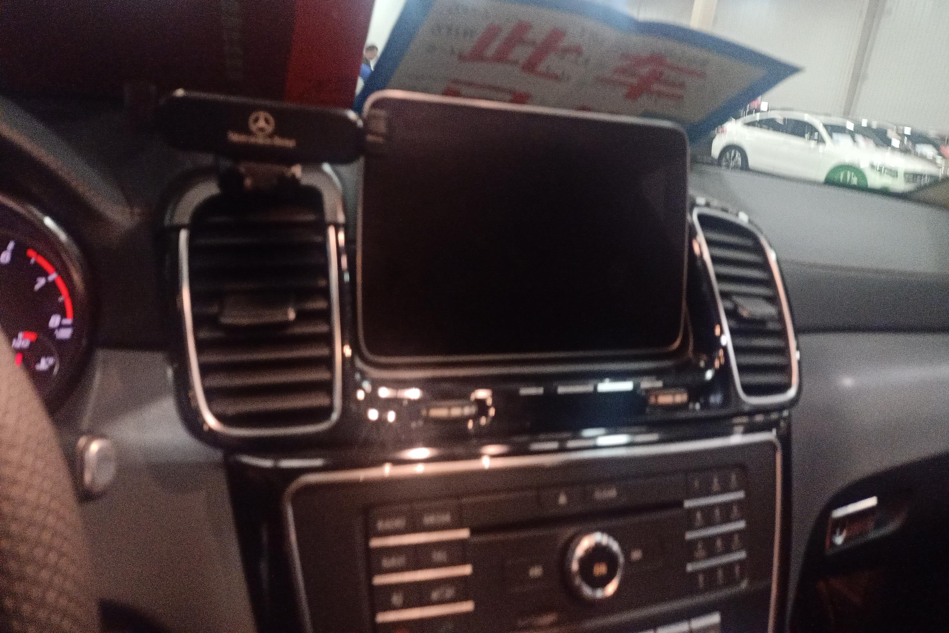 Mercedes-Benz GLE AMG 2018 car image #16