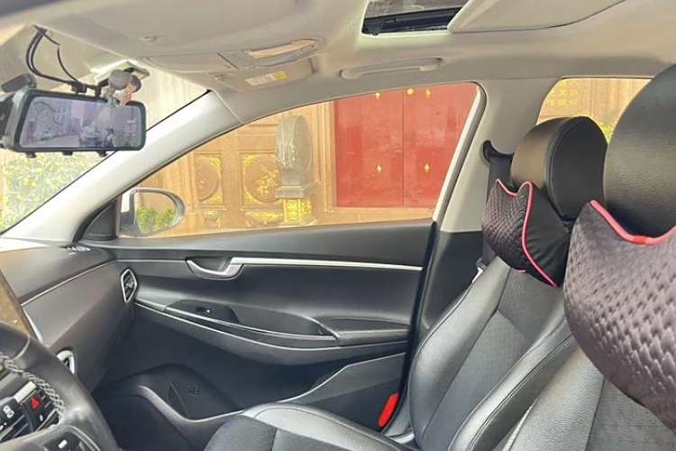 Hyundai Celesta Wagon 2018 #16 Hyundai Celesta Wagon 2018 car image #16