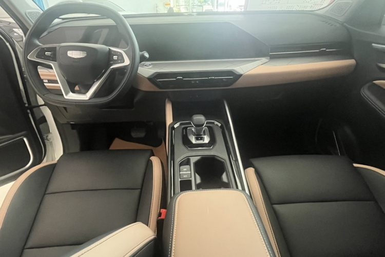 GEELY OkavangoPRO 2023 car image #16