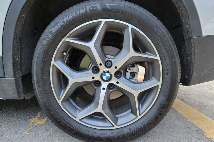 BMW X1 M35Li 2017 car image #16