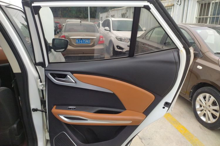 众泰 众泰T300 2017 汽车图片 #16