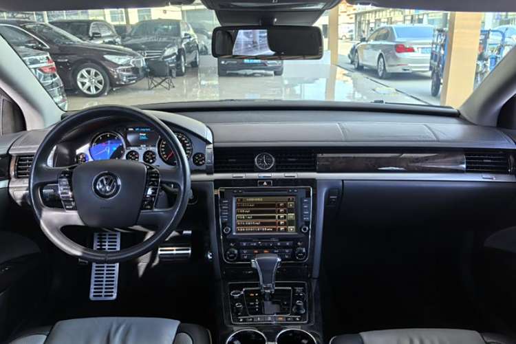 Volkswagen Pheaton 2016 imagen de coche #16