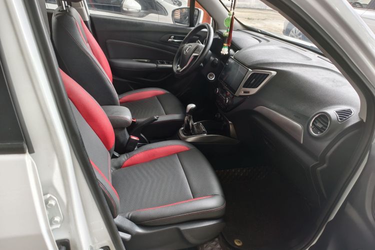 Changan CS15 EV 2016 #16 Changan CS15 EV 2016 car image #16