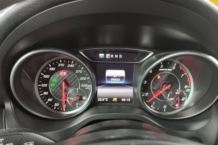 Mercedes-Benz GLA AMG 2019 car image #16