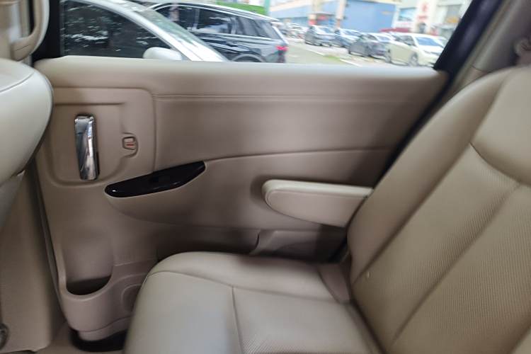 日产 贵士 2016 汽车图片 #16