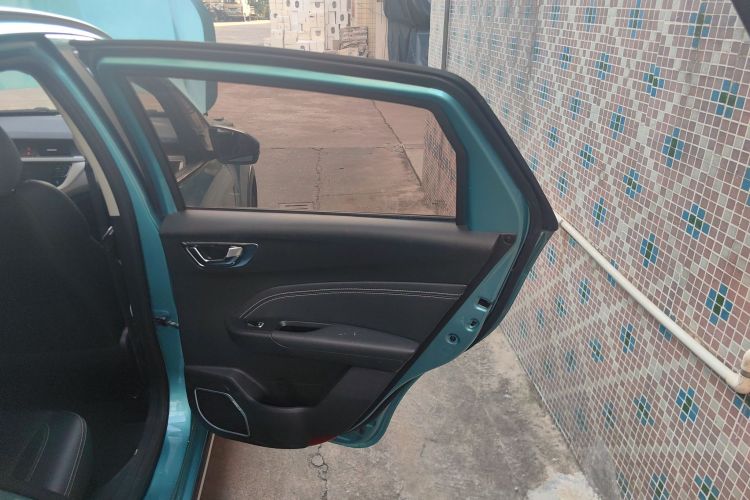 Vision X3 2019 car image #16