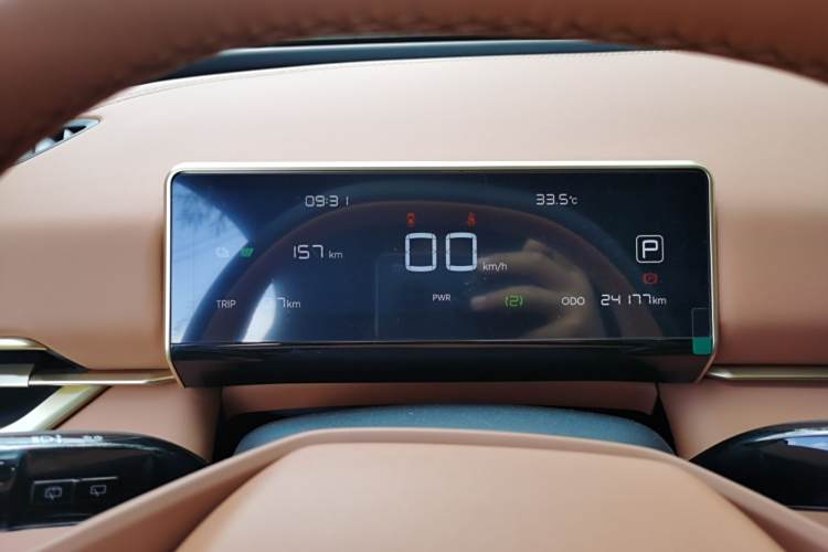 哪吒汽车 哪吒X 2024 汽车图片 #16