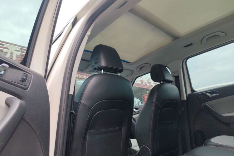 Skoda Yeti (Imported) 2015 car image #16