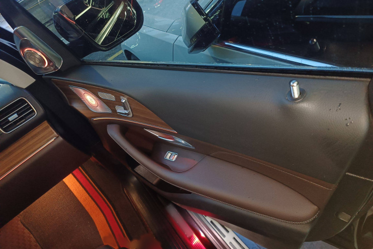 Mercedes-Benz GLE Class New Energy 2023 car image #16