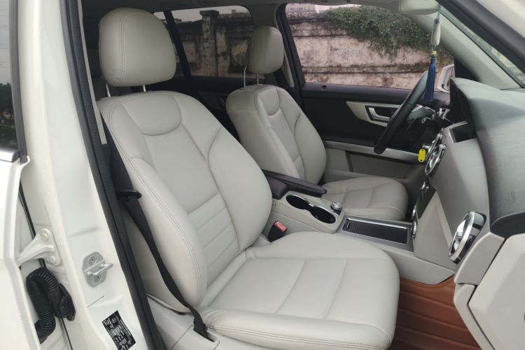 Mercedes-Benz GLK Class 2015 car image #16