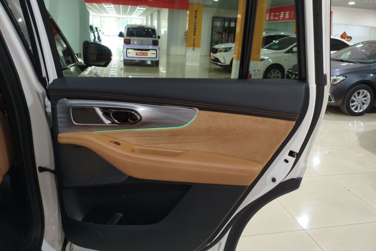 GAC Trumpchi ES9 2023 #16 GAC Trumpchi ES9 2023 car image #16