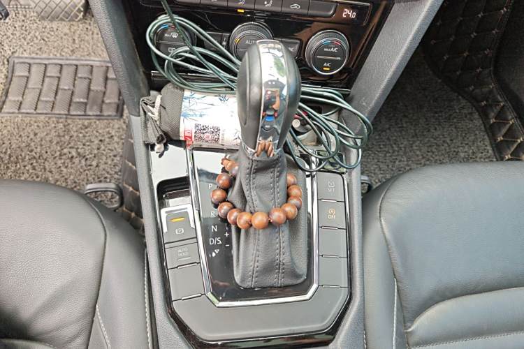 Volkswagen Lamando 2017 immagine di auto #16