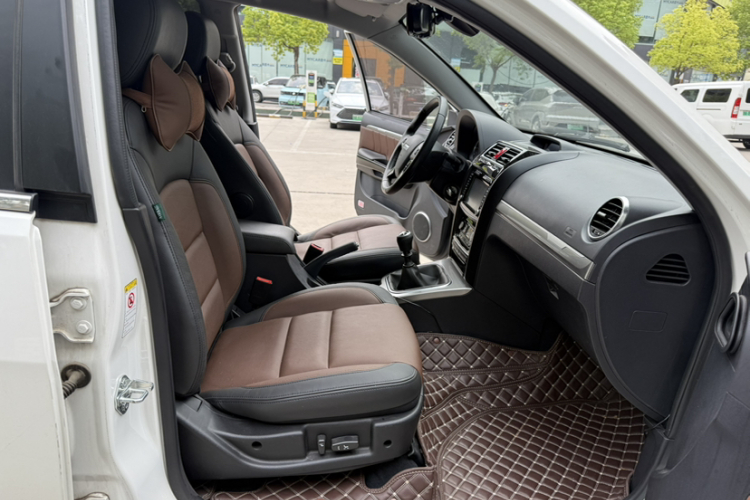 Haval H5 Class 2017 car image #16