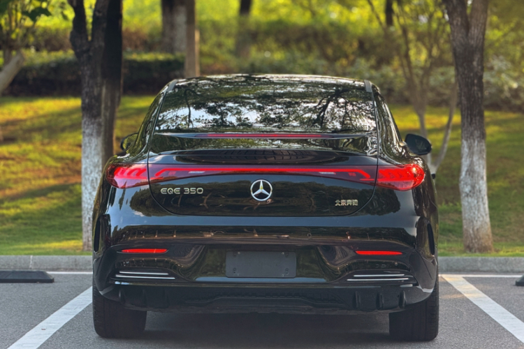 Mercedes-Benz EQE Class 2024 car image #16