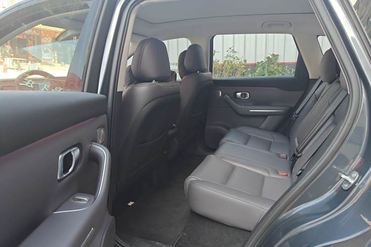 零跑汽车 零跑C10 2024 汽车图片 #16