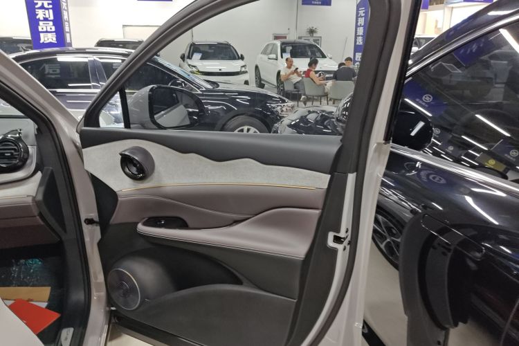 BYD Frigate 07 2023 immagine di auto #16