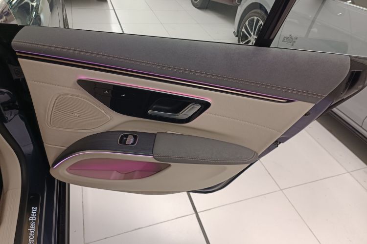 Mercedes-Benz EQS Class 2021 car image #16