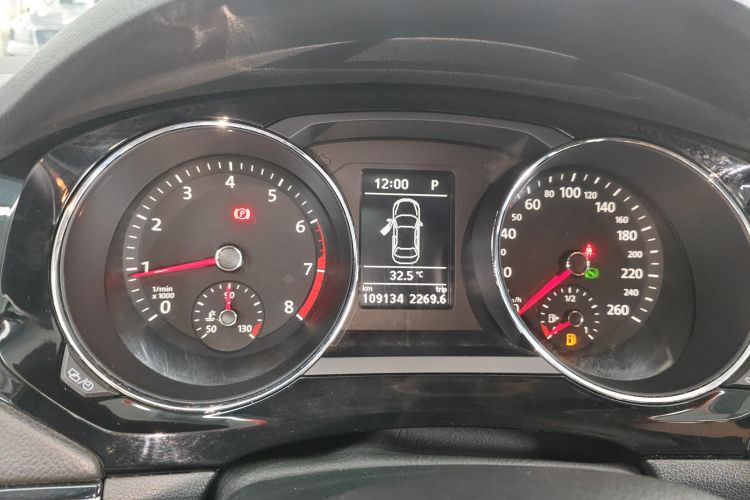 Volkswagen Sagitar 2019 immagine di auto #16