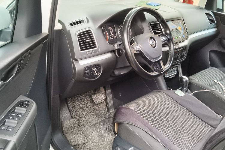 Volkswagen Sharan 2018 imagem de carro #16