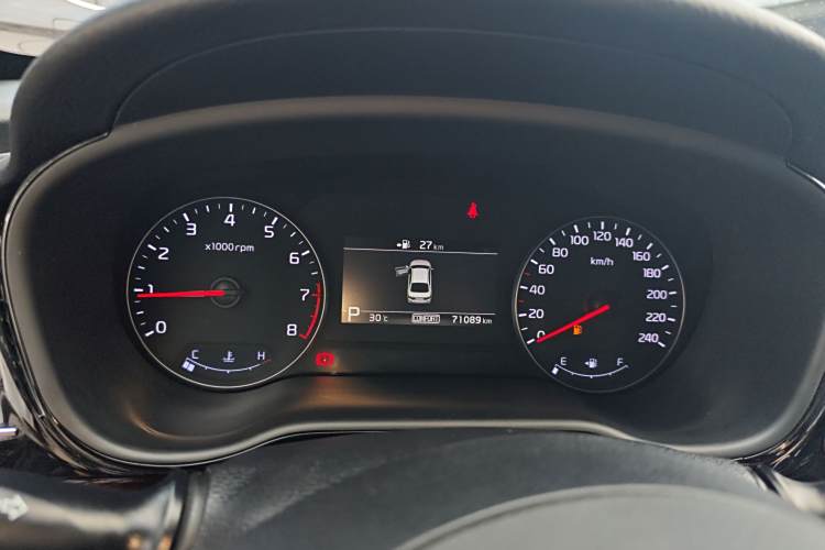 Kia K5 2017 изображение автомобиля #16