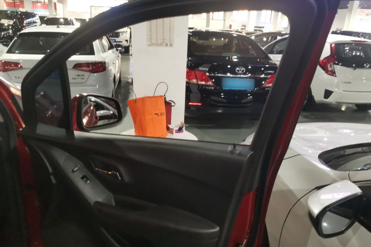 Chevrolet Tracker 2016 car image #16
