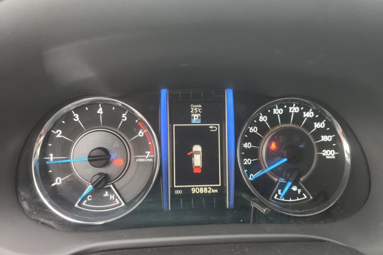 Toyota Fortuner 2018 #16 Toyota Fortuner 2018 immagine di auto #16