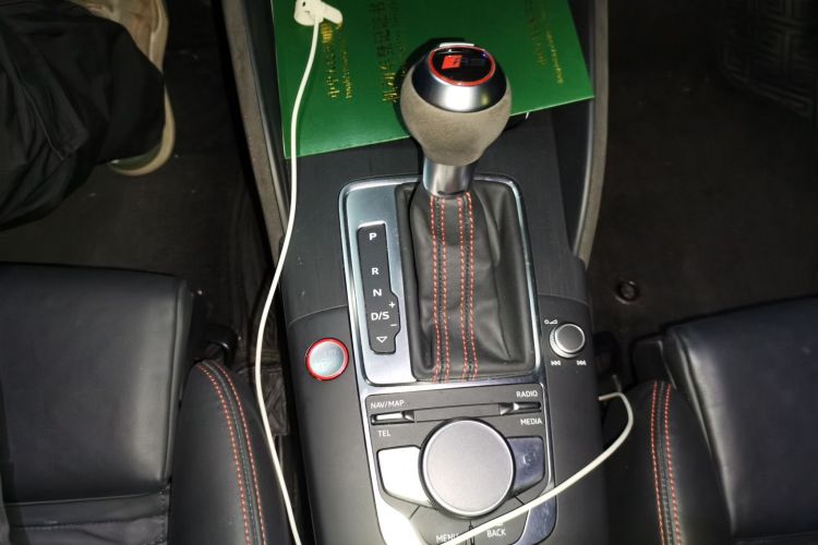 Audi RS 3 2019 car image #16