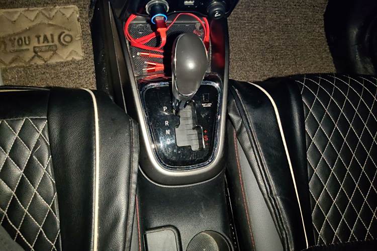 Changan CS15 EV 2016 #16 Changan CS15 EV 2016 immagine di auto #16