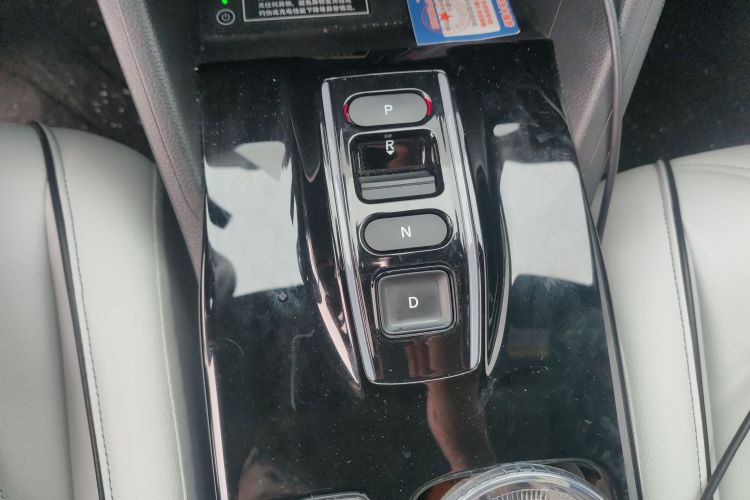 Honda e:NS1 2024 #16 Honda e:NS1 2024 صورة سيارة #16