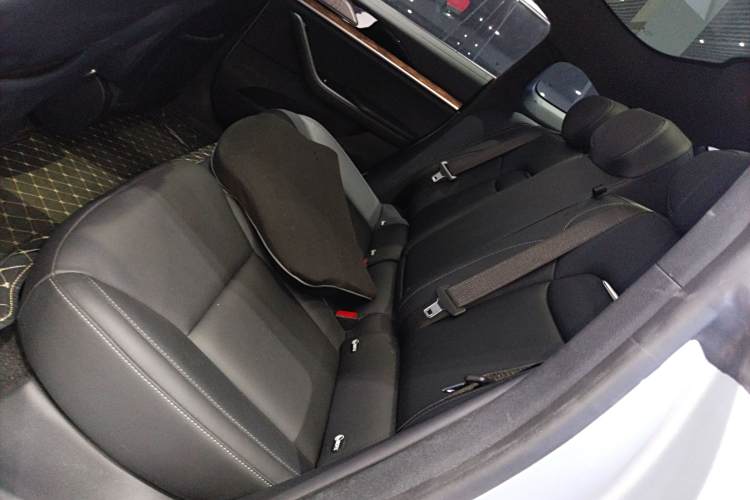 哪吒汽车 哪吒S 2023 汽车图片 #16