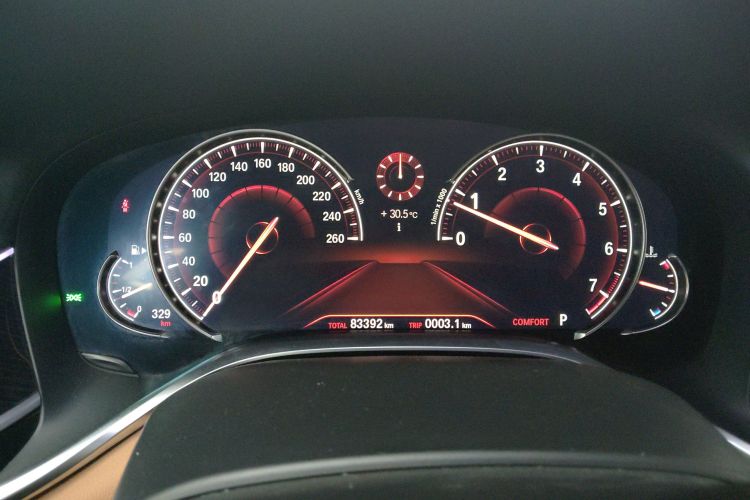 BMW M760Le 2019 car image #16